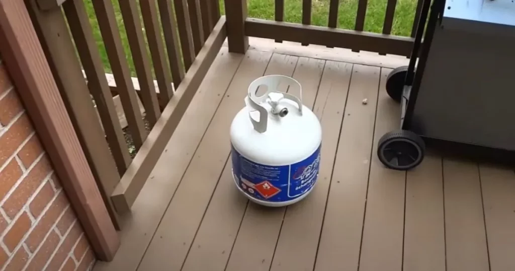 How to Remove a Propane Tank from a Grill A Step-by-Step Guide